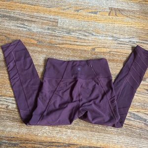 Maroon capri Athleta leggings